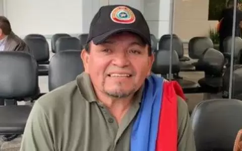 Exfuncionario de Diputados denuncia a Jatar Fern�ndez de usarlo como "empleada dom�stica"