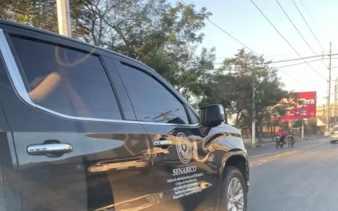 Captan a senadora paseando con la camioneta incautada a Diego Dirisio