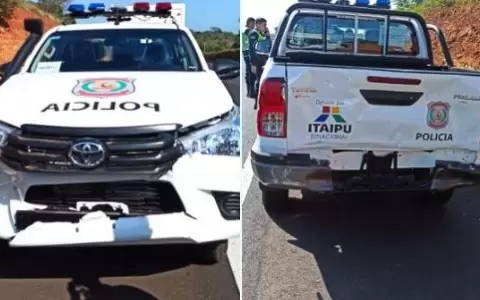 Polic�as chocan patrulleras nuevas durante viaje para desarrollar el motor