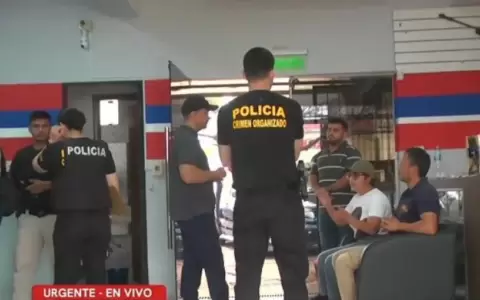 Allanamientos simult�neos por tr�fico de armas en Asunci�n y Central