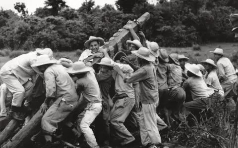 Charla de Luis Vera cierra el ciclo "Historia de la fotograf�a en Paraguay"
