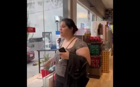 Mujer furiosa agrede f�sicamente a trabajadora de Biggie