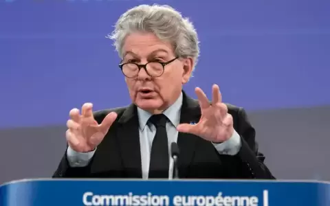 Pelea con Von der Leyen: Francia cambia a comisario de la UE