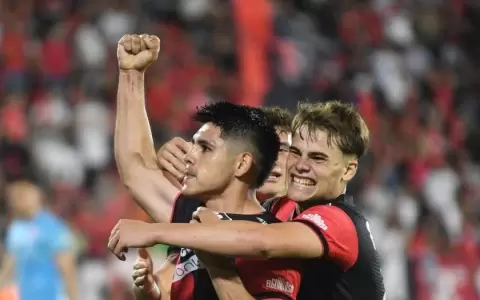 Primer gol de Sa�l Salcedo en Newell's asegura triunfo por la m�nima