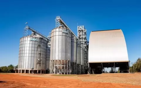 Industria de acopio de granos en San Juan Nepomuceno.