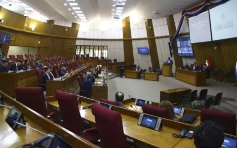 Legisladores abordan quejas por vaciamientos de cuentas bancarias