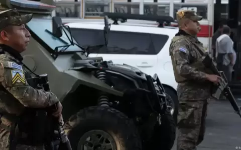 Muere director de Polic�a de El Salvador al caer helic�ptero