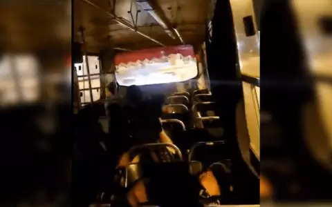 Hinchas de Cerro Porte�o emboscan bus con familias de Luque tras encuentro deportivo