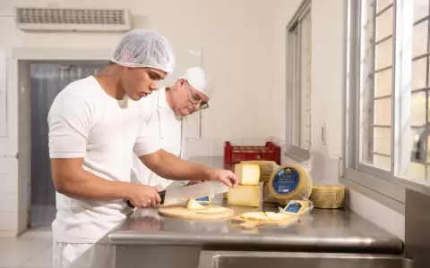 F�brica de Quesos mejora calidad de vida de j�venes convirti�ndolos en emprendedores