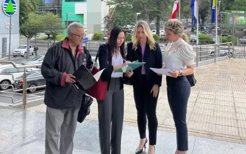 Investigan supuesta estafa a un banco de plaza