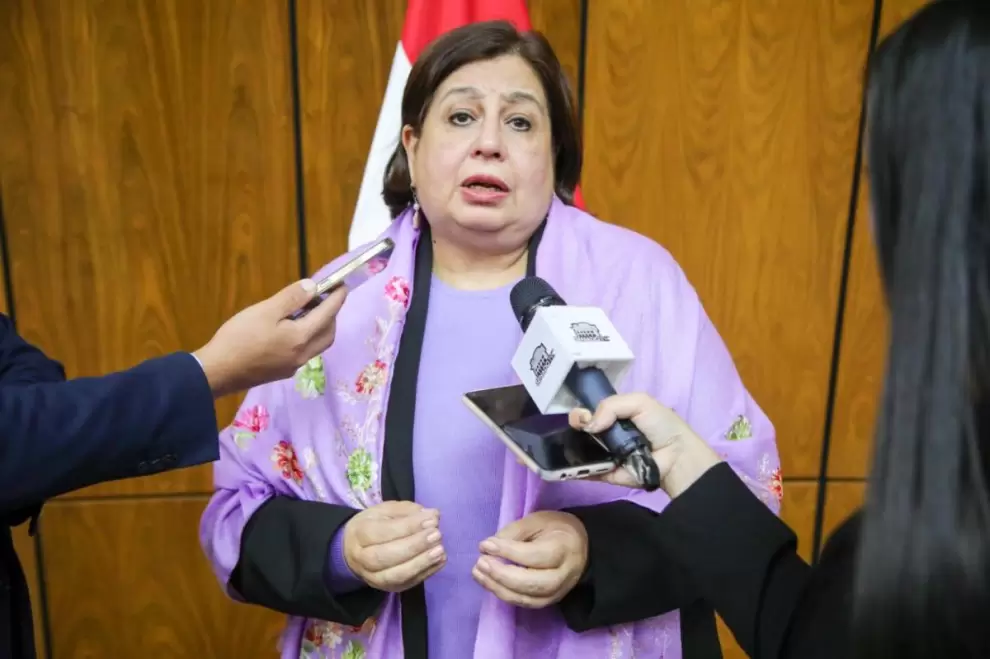 Esperanza Mart�nez dice que el cartismo no quiere cr�ticas al gobierno por parte de la oposici�n