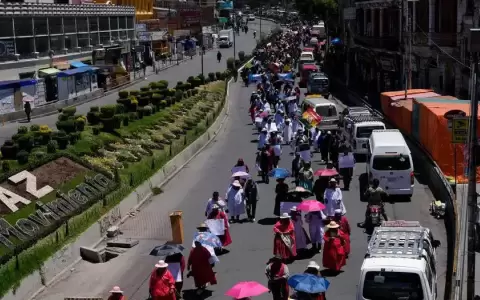 Bloqueos agudizan malestar entre comerciantes de Bolivia