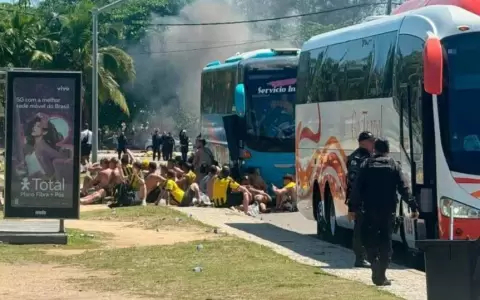 Violento enfrentamiento entre hinchas de Botafogo y Pe�arol en R�o de Janeiro