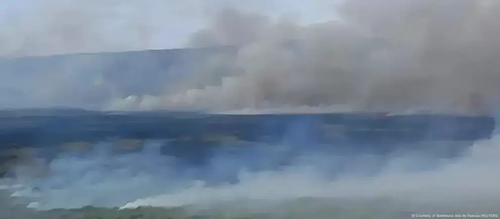 Alerta en Chile por incendio forestal en la Isla de Pascua