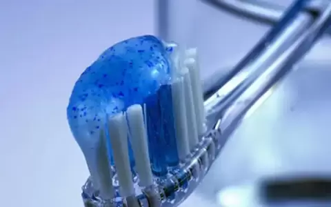 El uso de la pasta dental Colgate Total Clean Mint fue suspendido temporalmente.