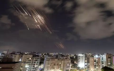 Pe�a condena ataques de Ir�n contra Israel