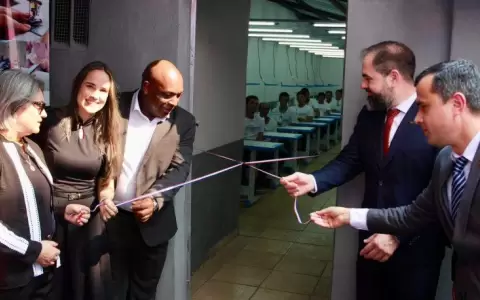 Reinserci�n social: fabricar�n ropas de beb� en penitenciar�as de CDE y Minga Guaz�