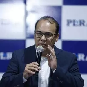 Presidente del PLRA cuestiona a senadores tras aval a permiso de Hern�n Rivas y pide "voto castigo"