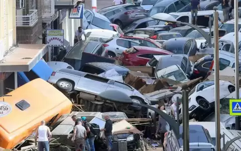 Espa�a: contin�an labores de rescate y remoci�n de escombros