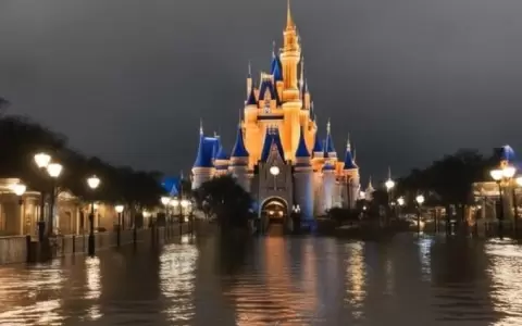 Disney World inundado tras paso de hurac�n Milton por Florida