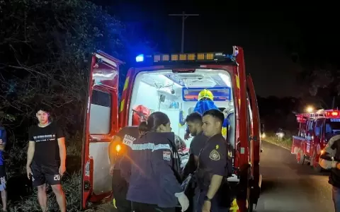 Aparatoso accidente de tr�nsito en J. Augusto Sald�var deja tres heridos