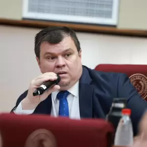 Dionisio Amarilla retruca: acusa a Rodrigo Nogu�s de "chuparse" millones del Estado