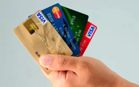 Uso masivo de tarjetas de cr�dito apunta a un saldo de cierre r�cord