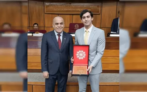 La C�mara de Senadores rinde homenaje a Diego Dom�nguez