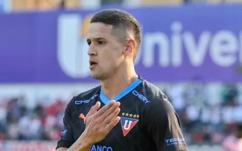 Alex Arce aporta un gol para la victoria de LDU