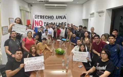 �Qu� est� pasando en Derecho UNA?