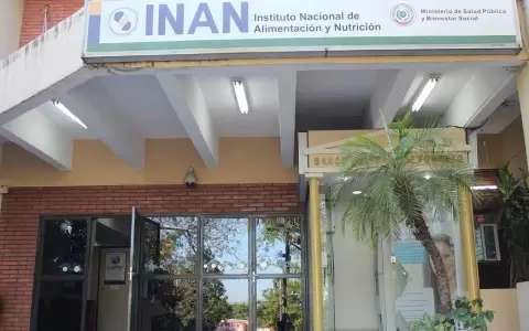 Pe�a promulga ley que fusiona el INAN con Dinavisa