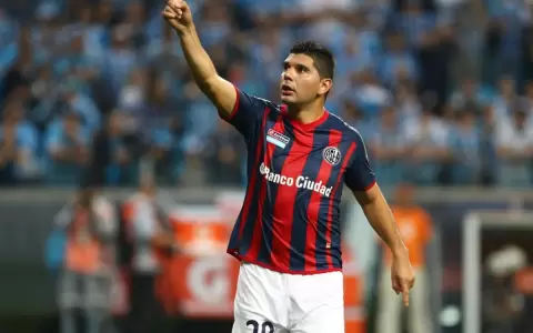 Piden la detenci�n del exfutbolista N�stor Ortigoza en Argentina