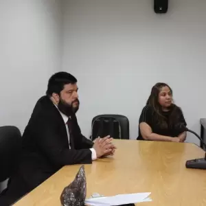Patricia Samudio y su esposo.
