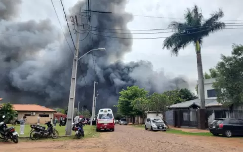 Incendio en Pechug�n: ante leve olor a amoniaco, evac�an la zona