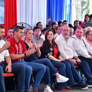Pe�a respalda a Justo Zacar�as y evita profundizar sobre acusaciones contra el Clan Zacar�as