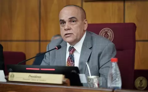 �Bachi� sobre su posible reelecci�n como presidente del Senado: "No me voy a enojar"
