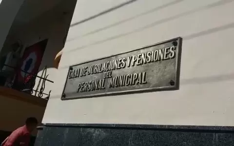 Caja Municipal: autoridades ganan m�s que el presidente y sus ministros