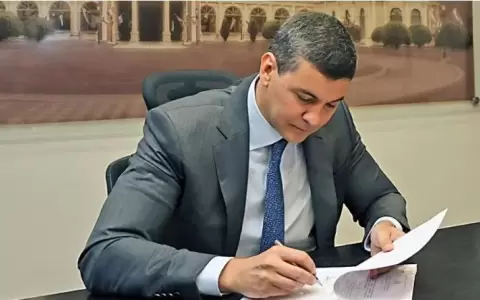 Ley de control a las ONG queda en manos de Pe�a y este adelant� su apoyo