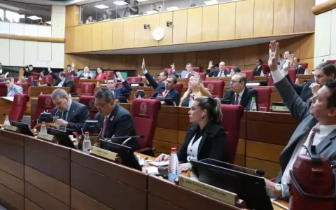 Confirman dictamen favorable para "autoaumentazo" de legisladores