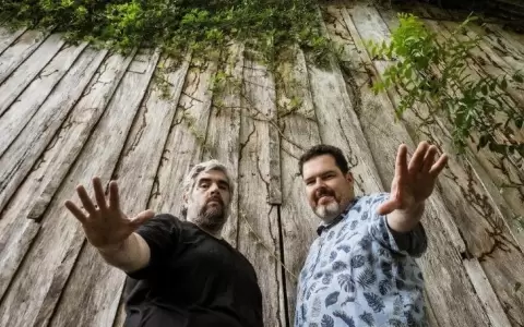 "Ndelorean", canci�n y videoclip del proyecto musical ESE, tributo a grandes figuras del Paraguay