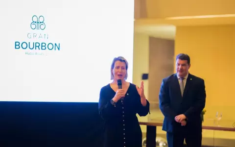 El Gran Bourbon present� su propuesta de servicios y las nuevas rutas de Azul Viajes