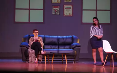 Funciones especiales en el Teatro Latino: "Mi grado es un peligro" por d�a de la Patria y de la Madre.