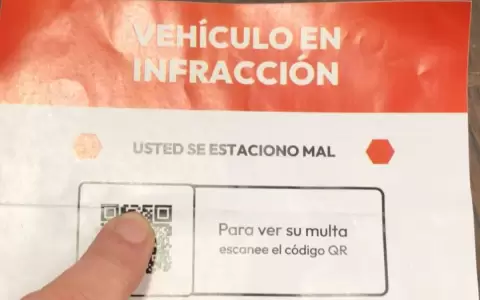 Nueva forma de estafa: advierten sobre falsos carteles de multas con c�digo QR