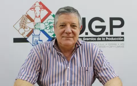 H�ctor Cristaldo.