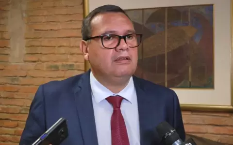 Proyecto de ONG tuvo �algunos errores de tipeo y forma�, dice senador