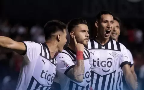 Olimpia y Cerro Porte�o quieren a H�ctor Villalba