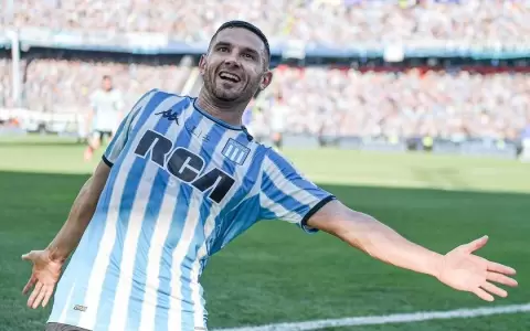 Adri�n Mart�nez y el gol que tard� 32 a�os en llegar