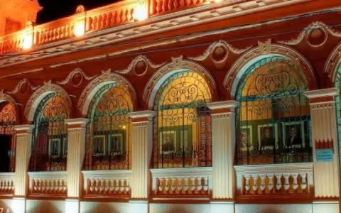 Taller de Poes�a �Ombligo L�rico�, en Casa Bicentenario de la Literatura