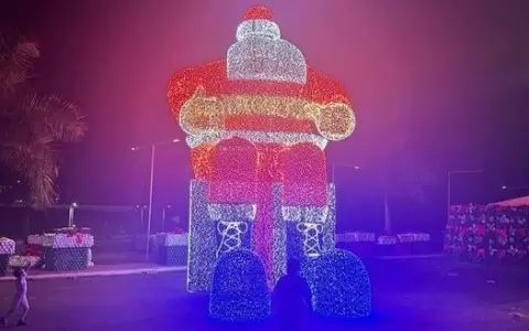 Ciudad del Este: esp�ritu navide�o con el Pap� Noel m�s grande de Sudam�rica