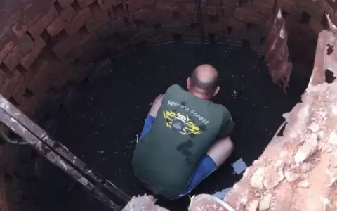 Hallan cuerpo de ni�o peque�o en un pozo ciego
